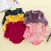 Abbigliamento autunno inverno Pagliaccetti in velluto per bambini Tute con maniche volanti color caramello M3897