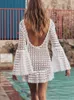 Sexig bikini omslag Se igenom Hollow Out Tunika för Beach Dress Ruffle Trumpet Sleeve Beach Wear Backless Summer Mini Sundres