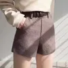 Kvinnors Shorts Fashion Belted Woolen Kvinnor Koreanska Hög midja Bottom Casual Wide Leg Ladies Sexig Ulldräkt C7803
