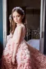 Ombreピンクの花の女の子の女の子の結婚式2022玉ねばハイネックフリルティアードスカート幼児Pageantガウンチュールファーストコミッションドレススイープトレインフォーマルパーティー