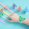 Kreativa barn klockor tecknad djur lysande roterande vuxna barns myggavstötande armband magi patting ring baby myggor repellents titta