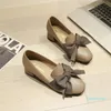 Buty sukienka wysokie obcasy kobiety wiosna jesień mokasyny poślizgowe skórzane pompy żeńskie bowknot grube kwadratowe pięty dojrzałe pani pojedynczy 999