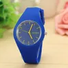 Armbanduhren Uhren für Frauen Freizeit Sport Süßigkeiten-farbige Mode Quarz-Watch-Silikon-Gurt Damen Uhr Zegarek Damski 210c