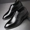 Nuove scarpe eleganti da uomo classiche da lavoro moda eleganti scarpe da sposa formali uomo Slip On scarpe Oxford da ufficio per uomo 2021 nuovo
