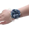 Dekorativa blommor kransar 1pc flickor brudtärna handledsbröllop prom party corsage armband tyg handtillbehör tillbehör