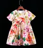 été famille correspondant tenues parent-enfant robe mère fille fleur imprimé manches courtes princesse robes fille floral vacances voyage vêtements S1103