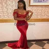 Elegancki Czerwony Aksamitna Syrenka Suknia Wieczorowa 2021 Off The Ramię Czarne Dziewczyny Cekiny Prom Dresses Tight Slim African Women Formal Party Szaty De Soirée