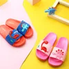 Top Quality Cute Kids Chinelos Dinossauro Baby Home Children Resipel Boys Nest-Slip Meninas Meninas Sapatos Criança 210712