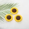 50 pcs 20 * 20mm Sunflower Resina Componentes Cabochão Plano De Volta Telefone Decoração Cabochões de Flatback para Arcos Acessórios DIY Scrapbooking