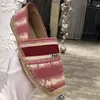 2021 Donne Lussurys Scarpe casual Espadrilles Designer estivi Spiaggia da donna Spiaggia Mezza Pantofole Moda Donna Mocassini Pescatore Tela Scarpa con scatola Dimensione 34-42