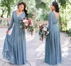 Dusty Blue Country Lange Bruidsmeisjes Jurken met Lange Mouw 2021 Retro Chiffon Volledige lengte Bohemian Wedding Guest Feestjurk