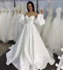 Mangas longas sem alças a uma linha vestidos de noiva vestidos de noiva querida rendas traseira trens trens cetim noiva vestido