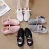 Flying Sneaker Kobiety 2021 Sporty Buty do biegania Kobiet Dorywczo Student Lace-Up Decor Decor Knit Sneakers