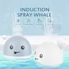 Baby Bath Toy Shower Badvatten Spray Cartoon Whale Electric Induction Sprinkler Musik Färgglada Ljus 210712