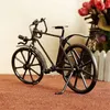 Nostalgic Antique Bike Figurine Metal Craft Decoração Acessórios Bicicleta Ornamento Miniatura Modelo Crianças Aniversário Presentes 210804