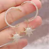 Choucong Marca unica Luna Ciondola l'orecchino Scintillante Gioielli di lusso Argento sterling 925 Pavimenta Zaffiro bianco CZ Diamante Donne Orecchini stella di nozze per il regalo dell'amante