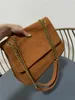 Atualizado Genuine Brown Camurça de Couro Mulheres Sacos de Ombro Autume Moda Nubuck Real Cours Costura Cross Body Bag Correntes Chapas Carta Criss-Cruz Bolsas Bolsa