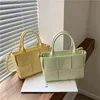 Shopping Bags French Design Summer Spring Festival Day 2022 New Trendy Fashion Bucket Woven Ins One Shoulder Messenger Hand Female 220303