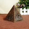 Égyptien Métal Pharaon Khufu Pyramides Figurine Pyramide Bâtiment Statue Miniatures Home Office Bureau Décor Cadeau Souvenir 210811