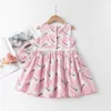 Baby Mädchen Kleider tragen Mädchen süße Blumendruck ärmelloses Kleid Kinder Kleidung Party Kleider für Mädchen Blumendruck Faltenrock Q0716