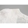 Été Style français Vintage blanc broderie col carré perle boucle manches bouffantes dentelle chemise femme courte Chic 210508