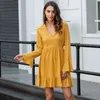 Żółta elegancka moda damska sukienka 210524