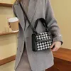 Bolso de mano con entramado de estilo extranjero para mujer, novedad de 2022, moda coreana, versátil, sencillo, bandolera de un hombro, pequeño bolso cuadrado