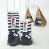 Newcute Cartoon Christmas Sock Winter Warm Floor Socks Presentförpackning Mjukt korall Fleece Material för Girls Boys Xmas Decoration Lle10679