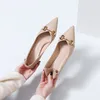 Spring Women Shoes High Heels 4.5cm Dam Design Metal Buckle Point Toe Arbeta Mjuka Läder Tunna Heel Pekade Toe Pumps 210520