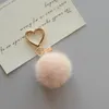 Élégant boule ronde porte-clés de vraies femmes fille mignon pompon porte-clés sac breloques porte-clés cadeau de fête avec coeur porte-clés