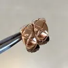 Luxuriöser hochwertiger V-Gold-Charm-Ohrstecker aus 18 Karat Roségold und Platin für Damen, Verlobungsschmuck, Geschenkbox PS3201