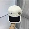 Süper Yumuşak Top Kap Sıcak Peluş Beyzbol Şapka Sevimli Tasarım Ayı Desen Doruğa Kapak Basit Nakış Mektubu Casquette