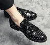 Klassiska män Oxford Designer Dress Shoes Real Leather Flower Print Cap Toe Lace Up Buckle Wedding Party Formell skor för herrsko