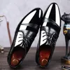 ドレスシューズプラスサイズメンズパテントレザーメンズファッションクラシックブラックパーティーZapatos de Ante Hombre