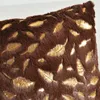 Coussin / Oreiller décoratif Le coussin de siège en fourrure comprend un noyau de couleur unie marron blanc gris rose rouge noir oreillers décoratifs plume d'or guerre douce