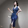 Azul Ol Coreia Vestido para Mulheres Verão Sem Mangas V Neck Aberto Forquilha Bolsos Algodão Sexy Escritório Vestidos De Festa de Escritório 210602
