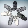 Мужские сандалии Летние камуфляжные садовые туфли пара резиновые сабо Тапочки пляжные воды ходьбы сандалии мужской большой Szie