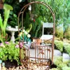 FairyCome Fairy Garden Gate Rusty Miniature Garden Arch avec porte battante Mini tonnelle rouillée Vintage fer métal artisanat ornements 210811