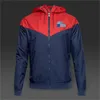 Mens Tunna Windbreaker Sport Jackor Fashion Trend Långärmad Zipper Casual Hooded Coats Designer Man Running Training Sportwears Ytterkläder