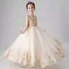 2021 Blush Blush Gold Flower Girls Robes Long Manches pour les mariages Appliques en dentelle Robe Ball Birday Girl Girl Communion Pageant Gowns 0510