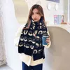 Netto Röd Samma kärlek Plaid Scarf för kvinnor i vinter Mångsidig Koreansk version Dubbelsidig tvåfärgad student Ny Imitation Cashmere Scarf