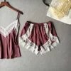 Damen-Nachtwäsche, sexy Satin-Pyjama-Set, weiße Spitze, V-Ausschnitt, ärmellos, süßes Cami-Top und Shorts, Q0706