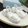 여성 2021Sandals Cloudbust 진짜 가죽 슬리퍼 후크 및 루프 패스너 증가 고등 플랫폼 샌들 천둥 두꺼운 바닥 발 뒤꿈치 고무