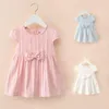 Été nouvelles filles robe petite jupe fraîche à manches courtes vêtements pour enfants bébé fille arc jupe robes de demoiselle d'honneur Q0716