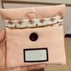 Mini cepillo de pelo pequeño y bonito de madera, práctico peine de sándalo con caja de regalo rosa para mujeres y niñas, regalos de vacaciones 00888