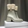 Vendi stivali invernali di alta qualità Stivali Betty da donna Piattaforma in gomma PVC Beeled Stivali da neve alti al ginocchio Stivali da pioggia neri impermeabili Scarpe da pioggia da esterno alte