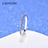 Anéis de casamento Ladychic simples redondo cristal para mulheres cor prata empilhável anel fino requintado jóias amante lr1082