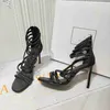 High Heels Europäische amerikanische Retro-Mode Super High Heels Sommer Damenschuhe hohle offene Zehen Metallnieten Kette römische Schuhe Sandalen Sommer