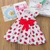 Småbarnsflickklänning stora båge flickor klänningar starwberry barn klänning sommar kostym flicka 210412