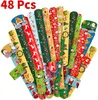 Charm Armband 48pack Christmas Slap Xmas Snap Armband Toys Bands Bilded Theme Mönster för Party Favors6780654